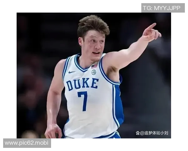 克努佩尔:我和弗拉格相约全明星假期重返杜克冲击季后赛 我一直努力变得更好